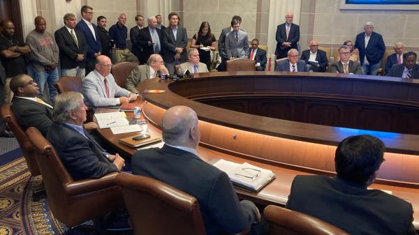 可用版本“阿坝斗十四开挂神器免费!详细分享装挂步骤