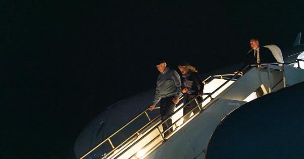 拜登感恩节：南塔开特港一览无余，关于以色列的电话