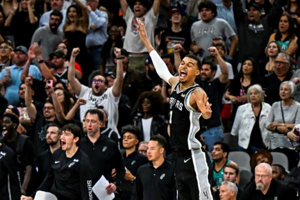 玩家必看教程“拱趴大菠萝怎么拿好牌!分享用挂教程