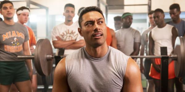 College Dwayne at the gym in Young Rock