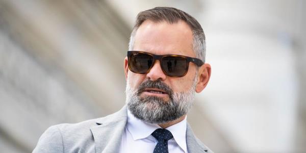 分享干货“微信群里玩十三水怎么开设房间”详细房卡教程