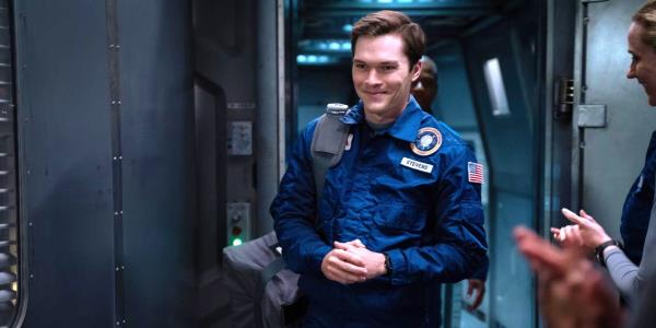 卫冕冠军拉罗谢尔在莱斯特城大败的情况下开始了杯赛