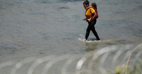 玩家必看教程“微乐斗地主小程序必赢神器免费”(曝光透视必备猫腻)