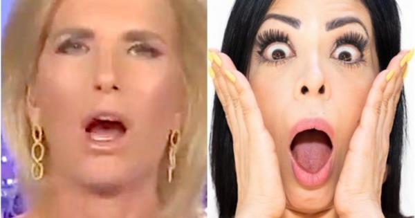 福克斯新闻变成恐怖电影，反映特朗普第三次被起诉