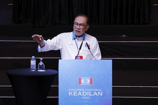 基本科普微信拼三张透视挂-购买房卡介绍