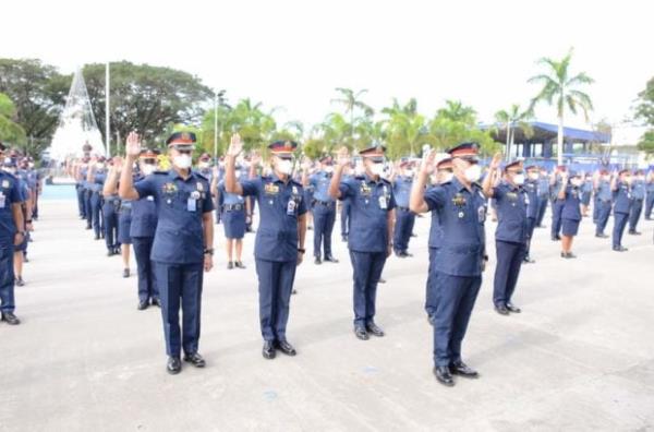 吕宋岛中部3179名警察升职