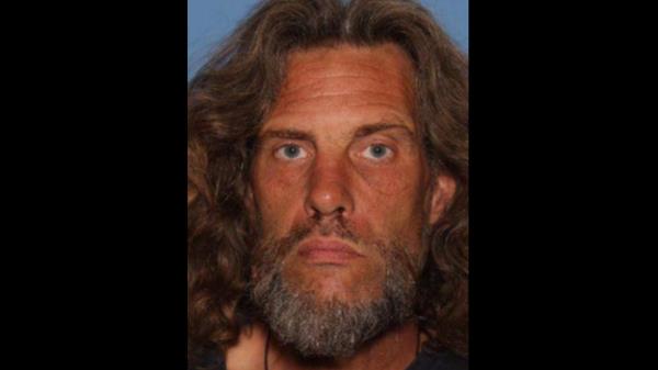 华盛顿警方称，皮划艇运动员一年前在河里发现了一具尸体现在他被确认了