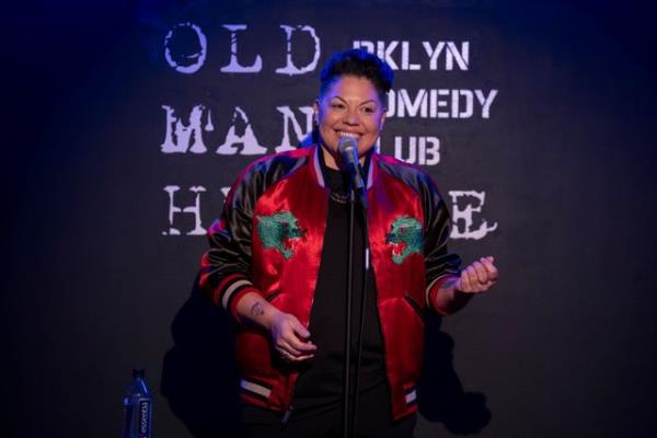 Sara Ramírez plays Che Diaz in 