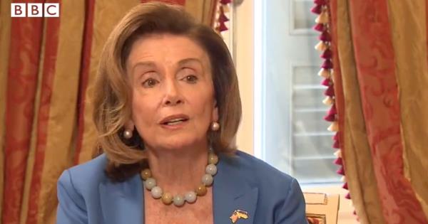 佩洛西驳斥对总统年龄的担忧：“拜登是明智的”