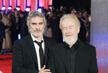 推荐一款”天天重庆麻将外卦神器下载安装”详细开挂玩法