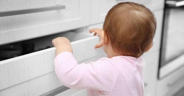 儿童的危险：几乎一半的父母家里有剩余的药物