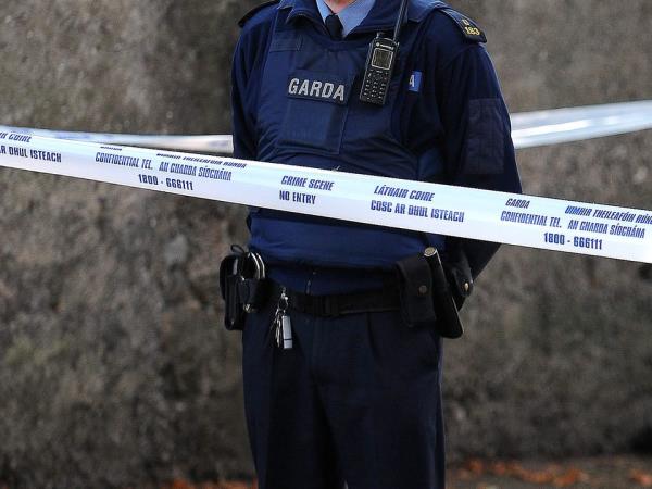 一具男子尸体(60多岁)在克里郡利斯特维尔郊外的Duagh家中被发现