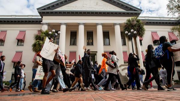 一分钟介绍“微信新拼三张链接大厅房卡”房卡详细使用教程