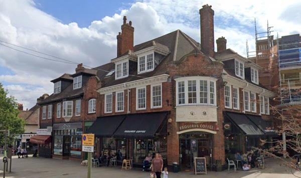 一分钟了解“微信玩炸金花房卡链接
拼三张房卡”房卡详细使用教程