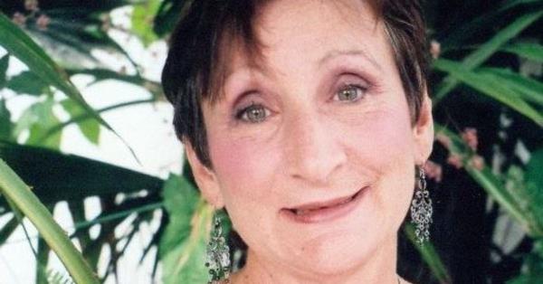 警方称，一名男子开车兜了一个月，车里装着失踪女子的尸体