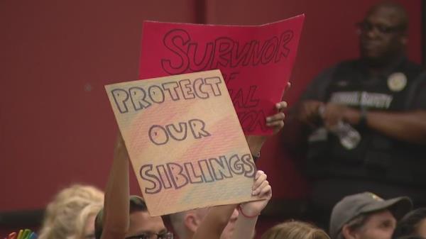 加州参议院通过禁令，禁止学校通知家长孩子的代词变化