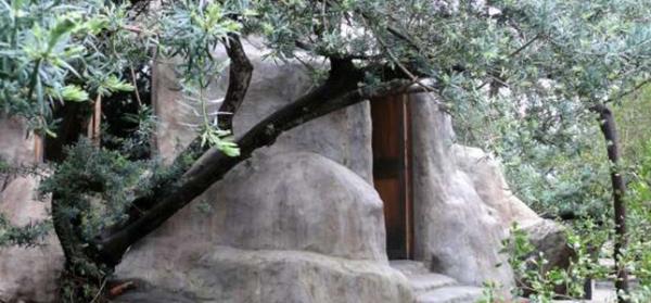 在南非的洞穴里，你可以在5个地方睡觉——包括勒克斯蜜月套房